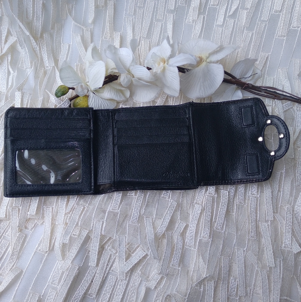 Brighton Wallet - Picture 5 of 9